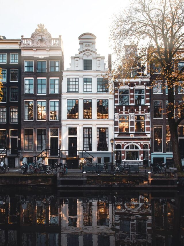 7 Beautiful Places to Visit in Amsterdam, Netherlands
