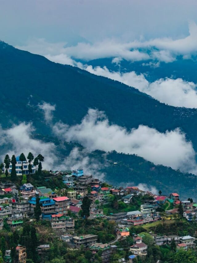 9 Beautiful Places to visit in Darjeeling