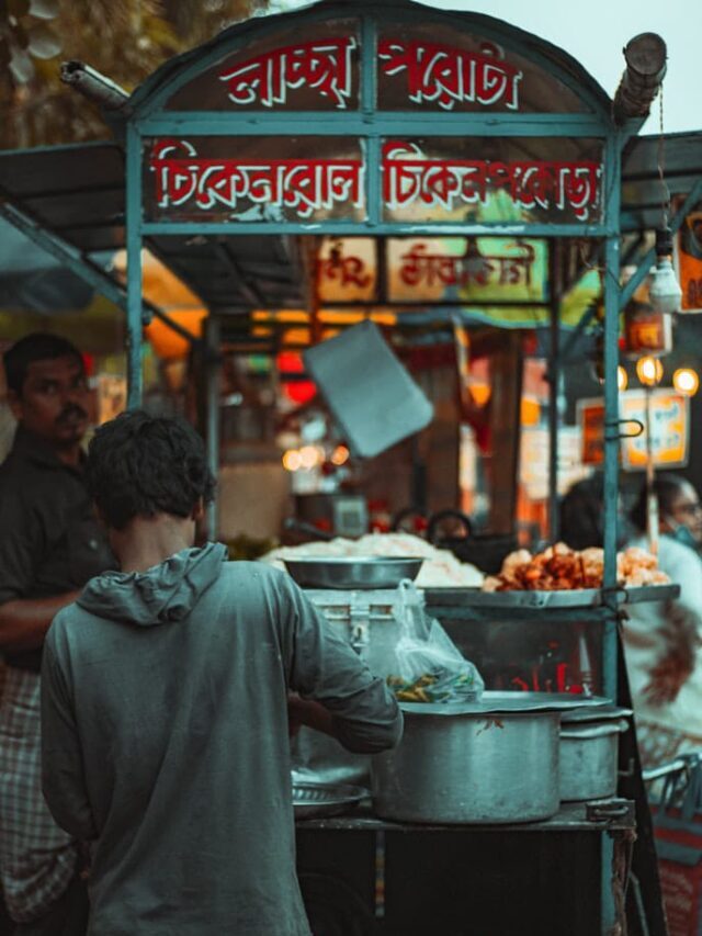 9 Street Foods you must try in Kolkata
