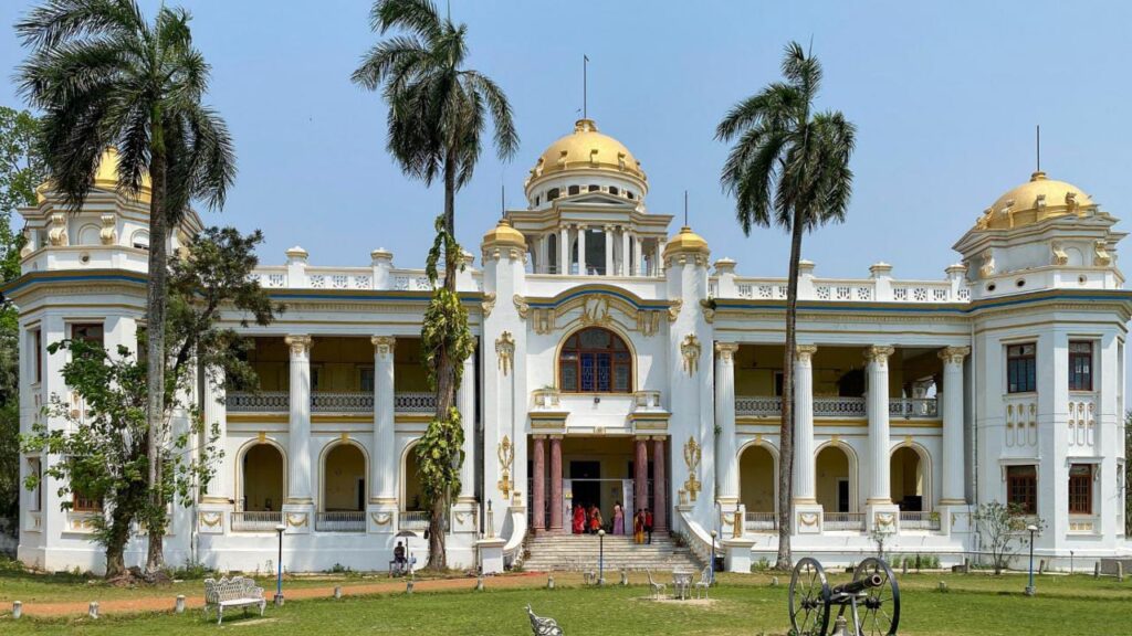 Mahishadal Rajbari front view