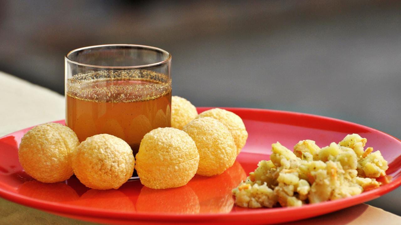 Fukcha New Market (Kolkata) - Things To Buy, Foods To Try, Day Trip