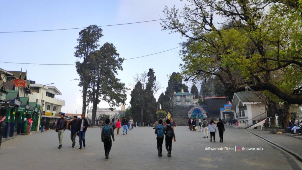 tourist places near mall road darjeeling